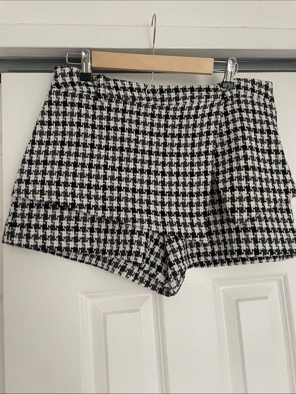Zara Black & White Houndstooth High-Waist Shorts